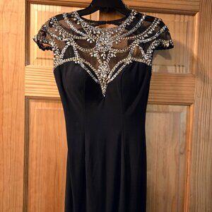 Black MACDUGGAL bodycon cocktail